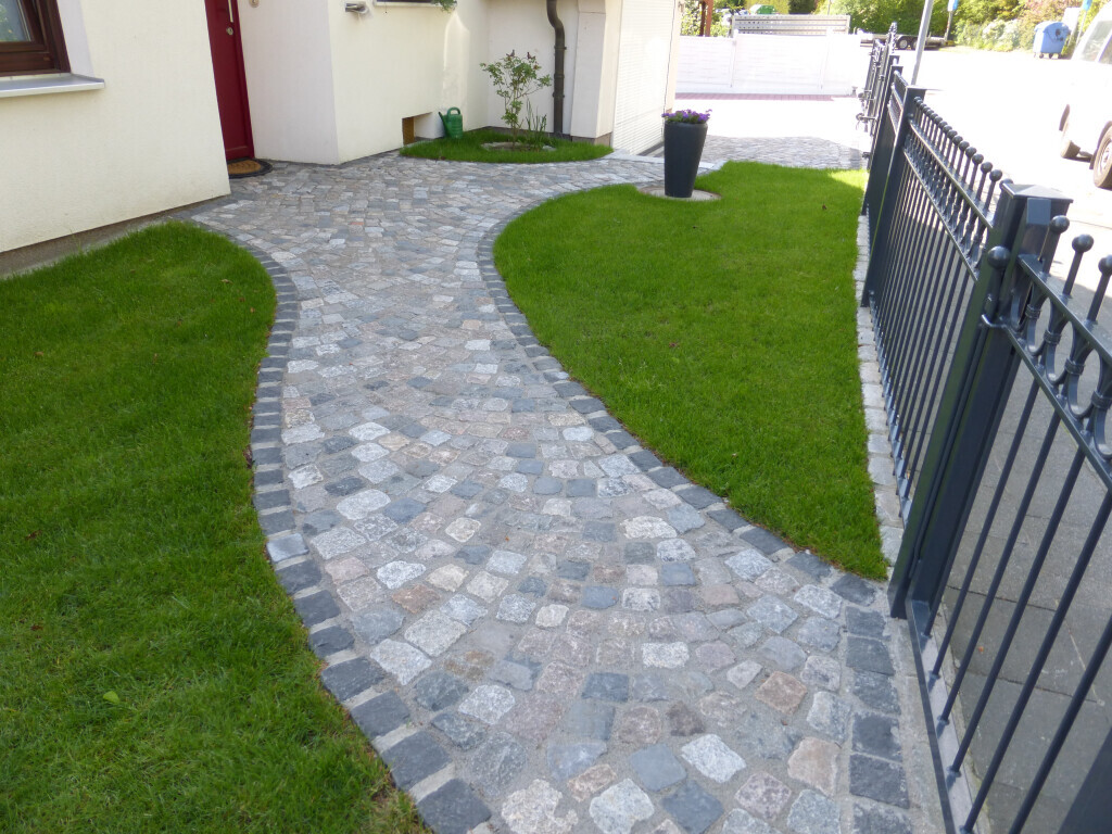 Bilder Das Pflasterteam für Hof und Garten