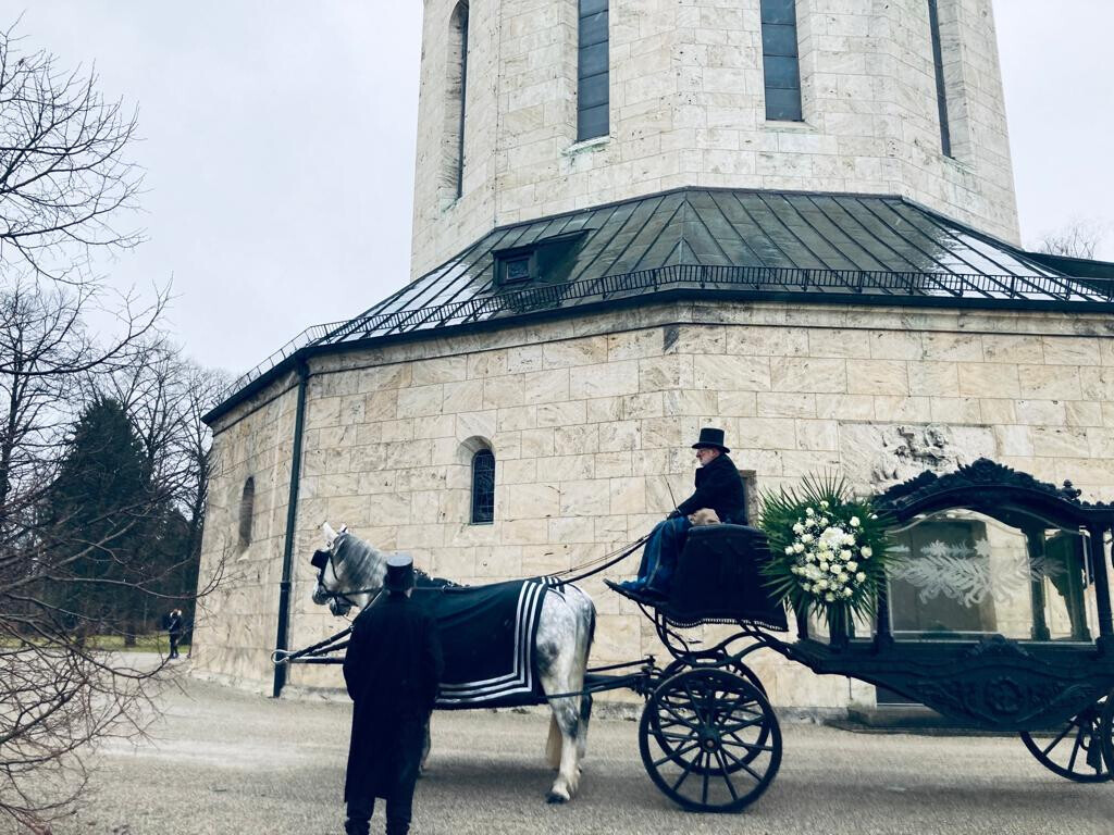 Bilder Abschied Bestattungen GmbH