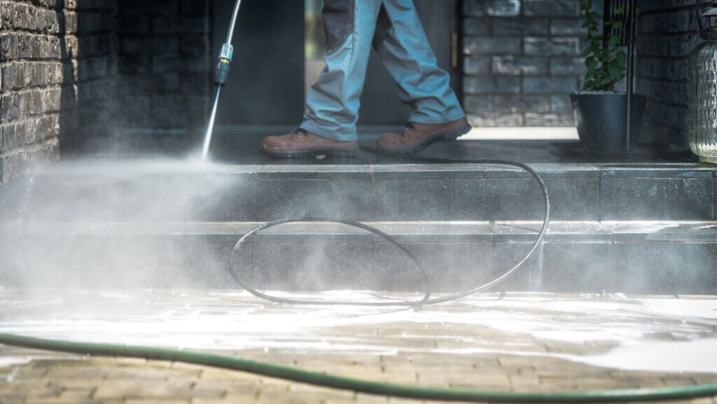 Bilder LRV Gebäudereinigung