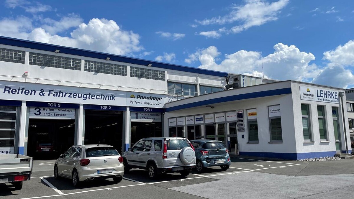 Bilder Pneuhage Reifen und Autoservice