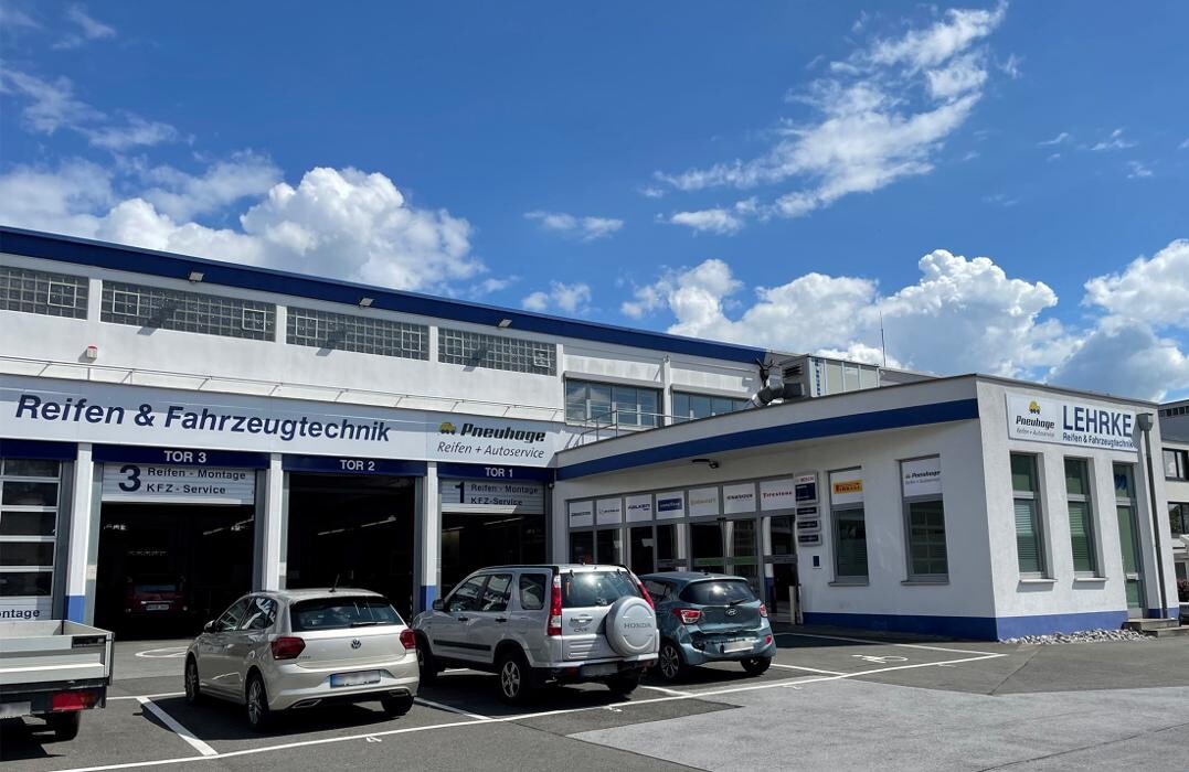 Bilder Pneuhage Reifen und Autoservice