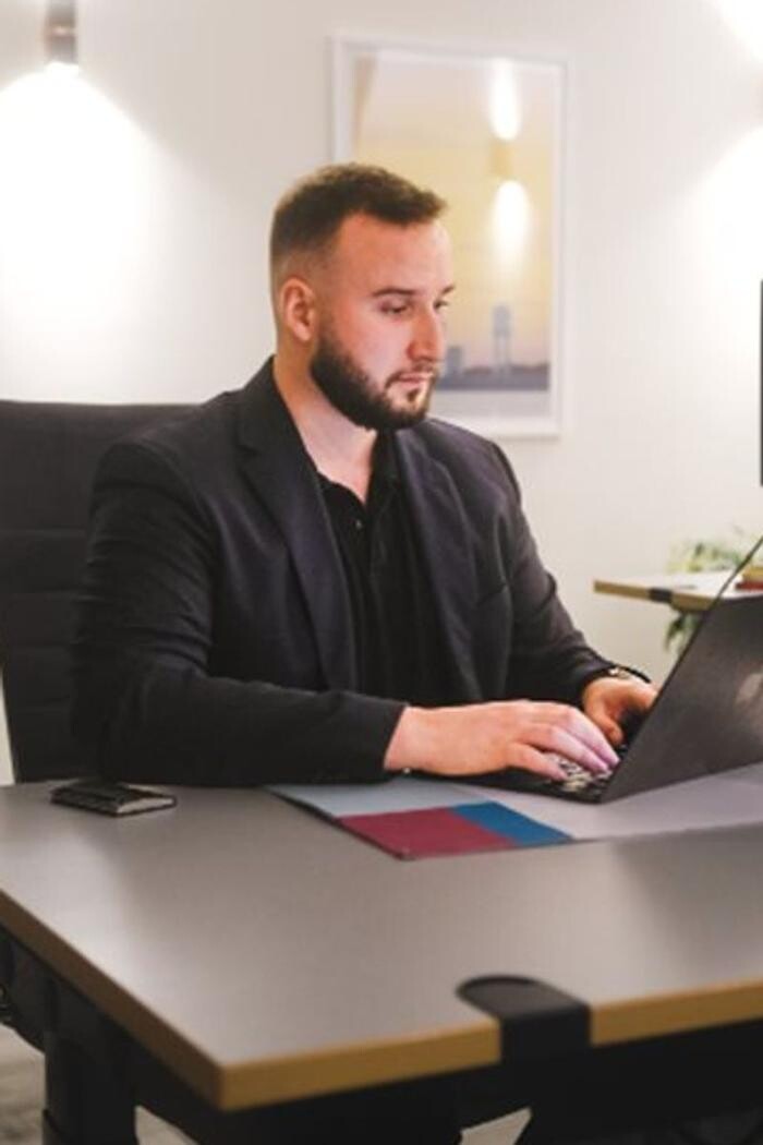 Bilder ERGO Versicherung Vincenzo Mastrangelo