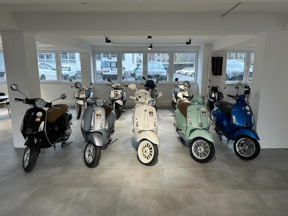 Bilder Rollerhaus König City Store