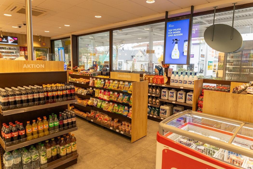 Bilder Shell Recharge Charging Station