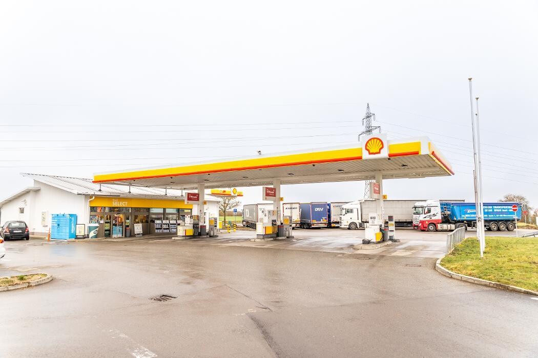 Bilder Shell Recharge Charging Station