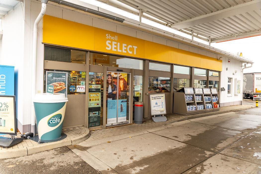 Bilder Shell Recharge Charging Station