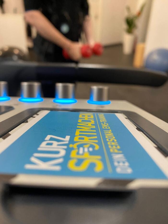 Bilder KURZSPORTMACHEN - Dein Personal EMS Training