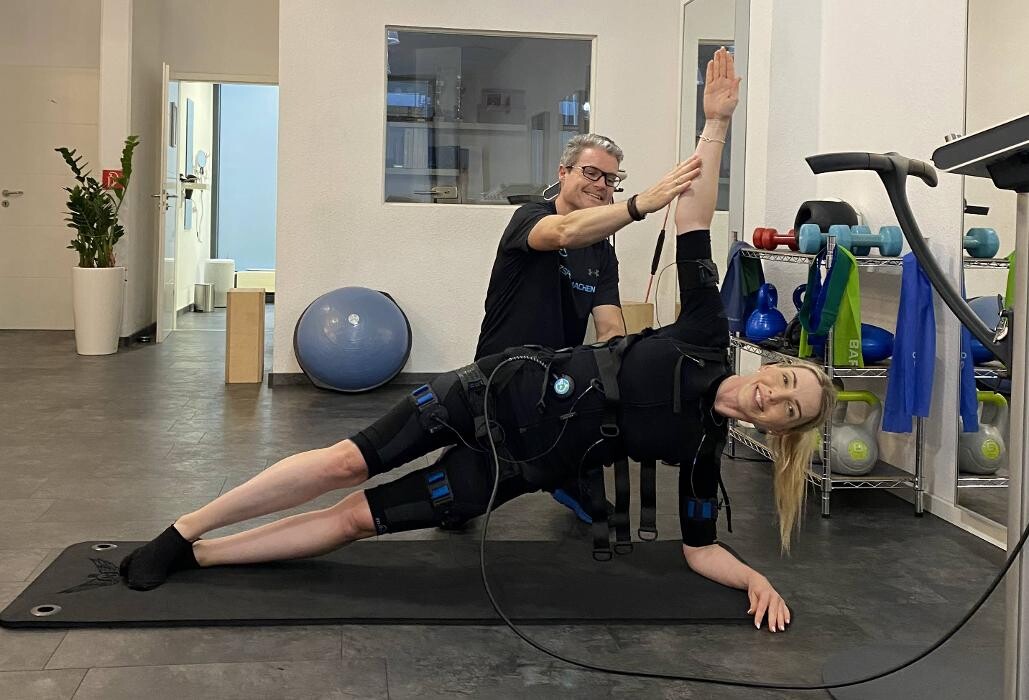Bilder KURZSPORTMACHEN - Dein Personal EMS Training