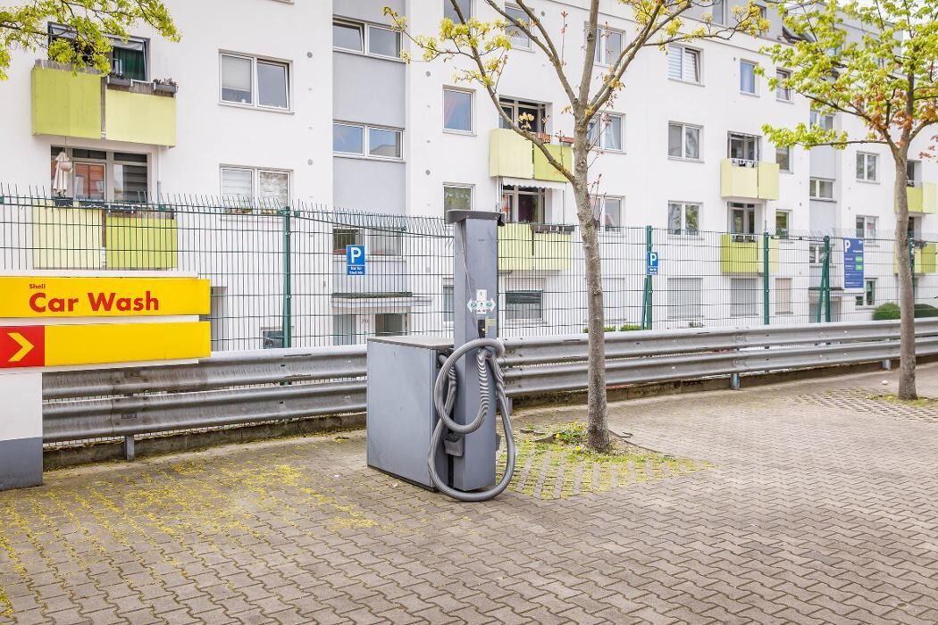 Bilder Shell Recharge Charging Station
