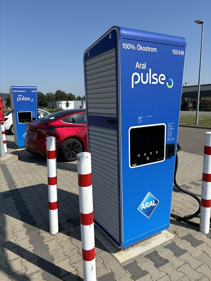 Bilder Aral pulse Ladestation