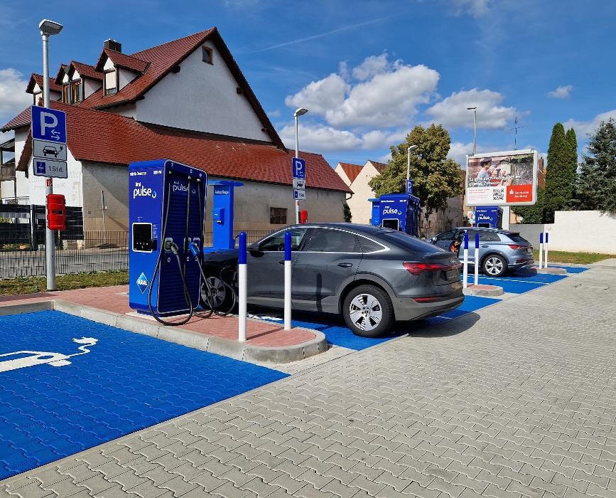 Bilder Aral pulse Ladestation