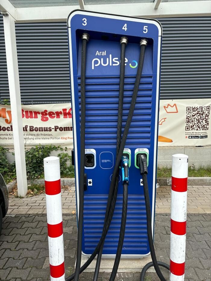 Bilder Aral pulse Ladestation