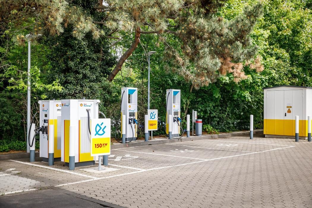 Bilder Shell Recharge Charging Station