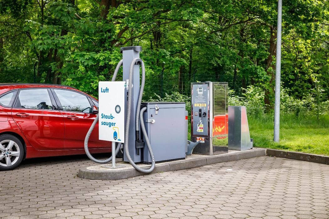 Bilder Shell Recharge Charging Station