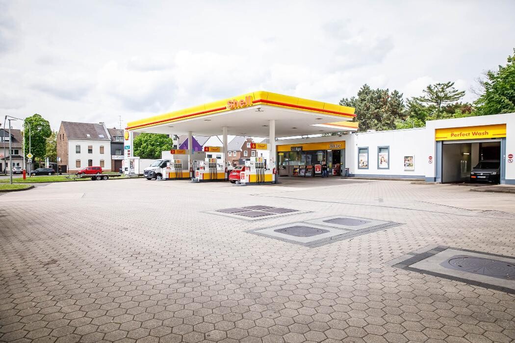 Bilder Shell Recharge Charging Station