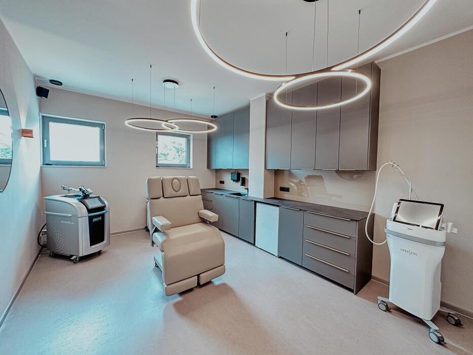Bilder Dr. Jasmin Last - Medical Aesthetics & Wellness