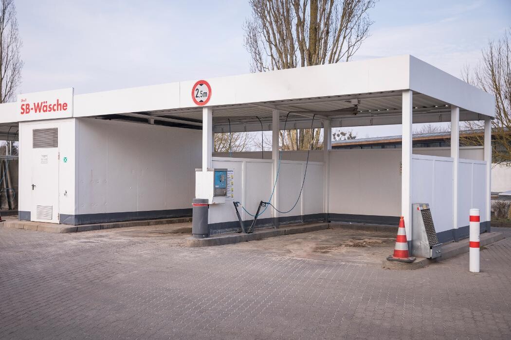Bilder Shell Recharge Charging Station