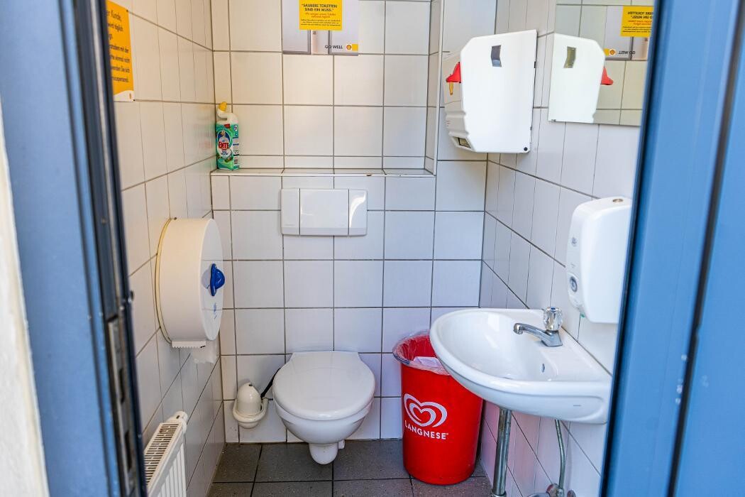 Bilder Shell Recharge Charging Station