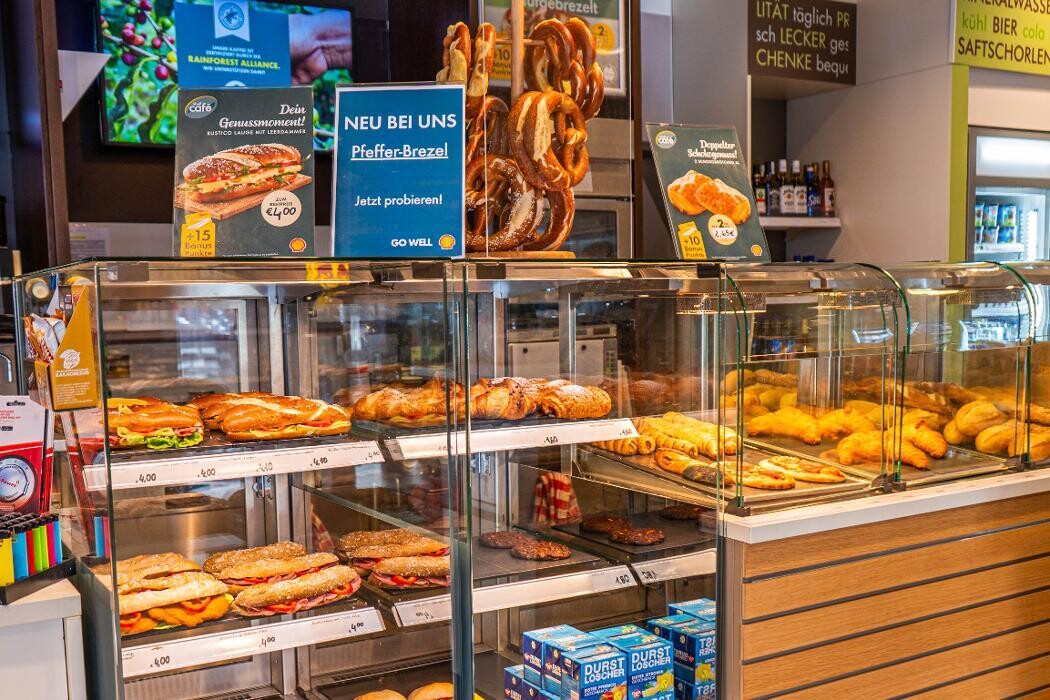 Bilder Shell Recharge Charging Station