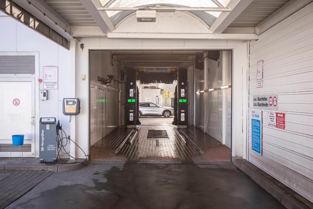 Bilder Shell Recharge Charging Station