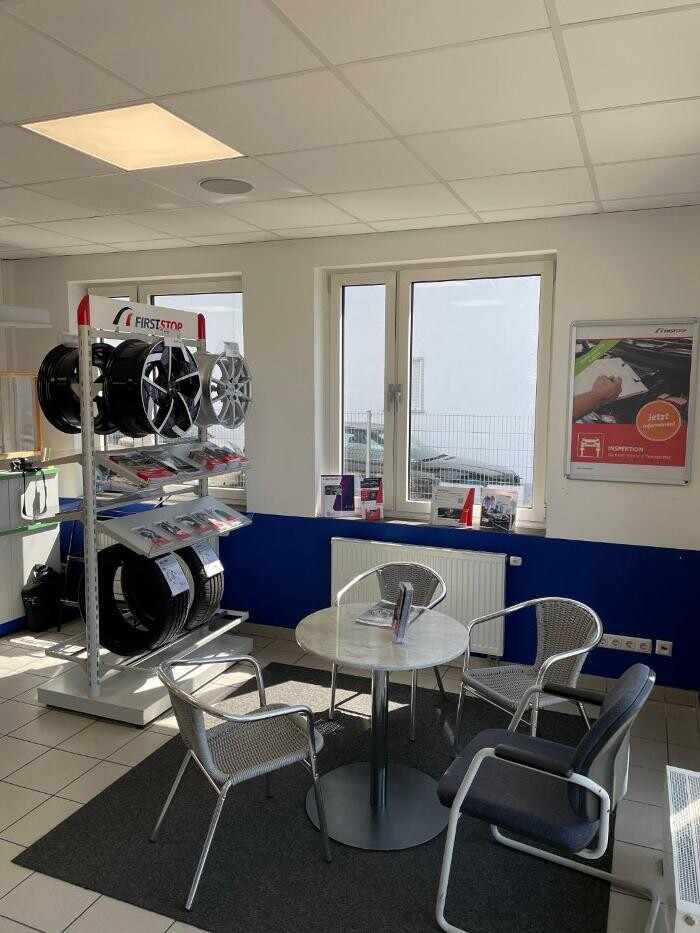 Bilder First Stop Reifen Auto Service