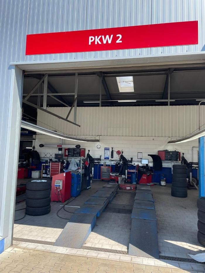 Bilder First Stop Reifen Auto Service