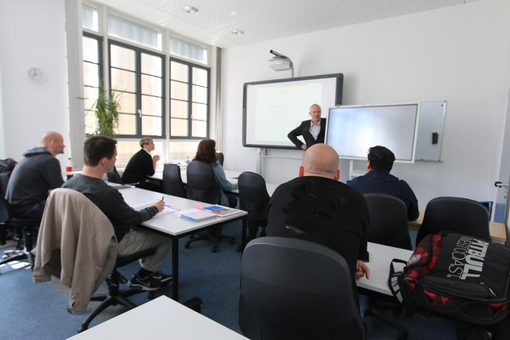 Bilder Institut f. Bildung und Sicherheit - Eberhard Hesse