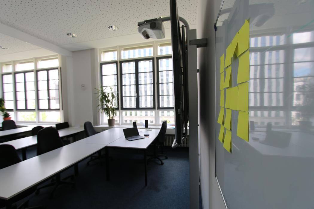 Bilder Institut f. Bildung und Sicherheit - Eberhard Hesse