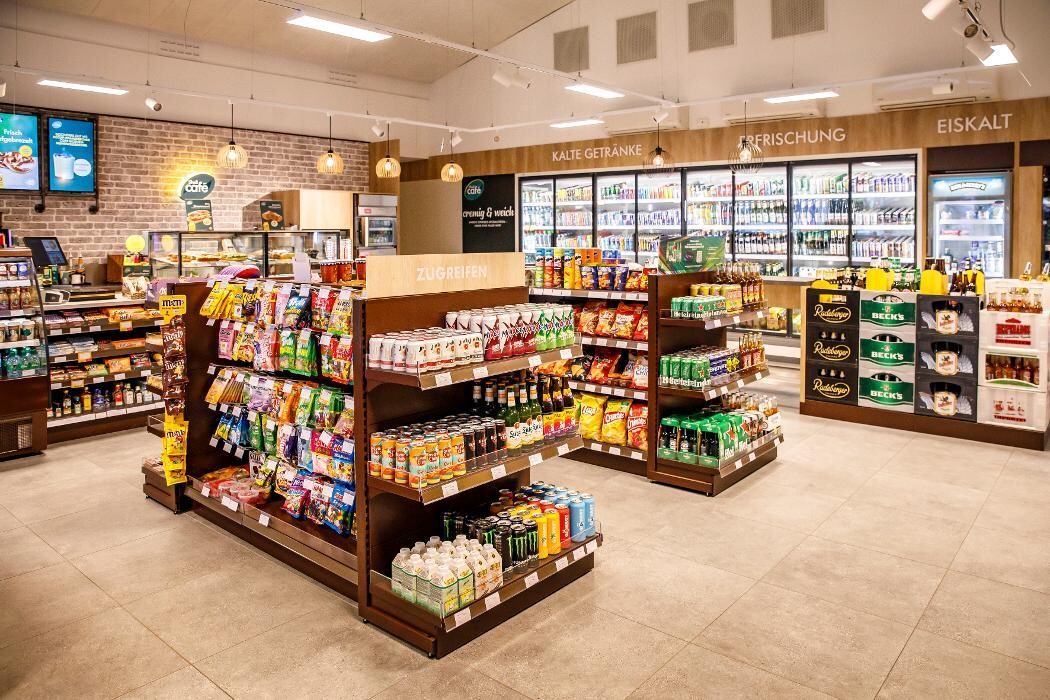 Bilder Shell Recharge Charging Station