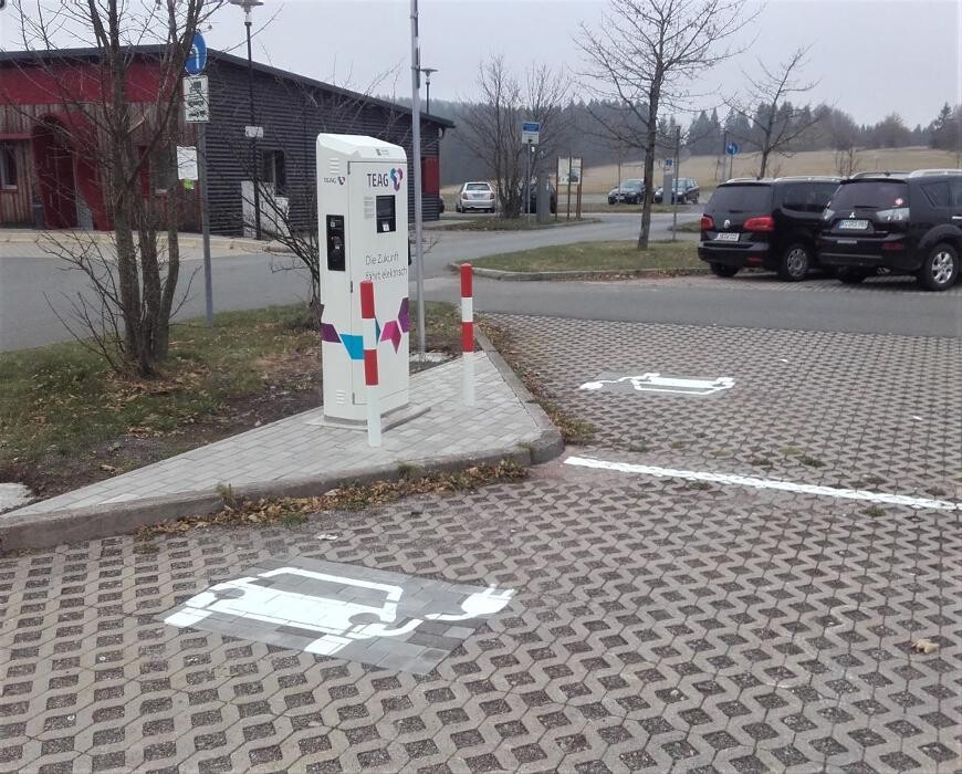 Bilder TEAG Mobil-Ladestation