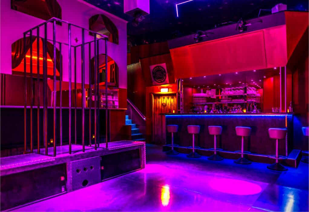 Bilder Club Equinoxe