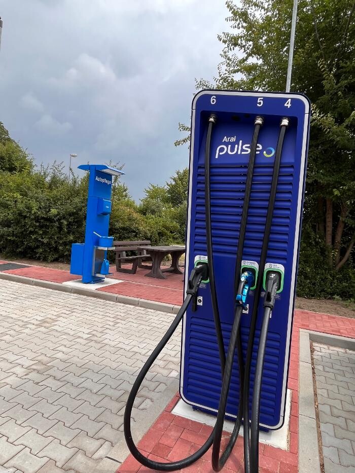 Bilder Aral pulse Ladestation