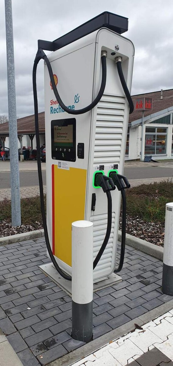 Bilder Shell Recharge Charging Station