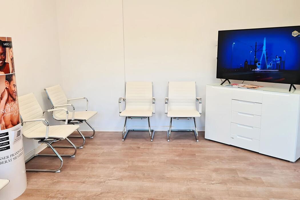 Bilder ENDLICH OHNE Tattooentfernung Filiale Frankfurt
