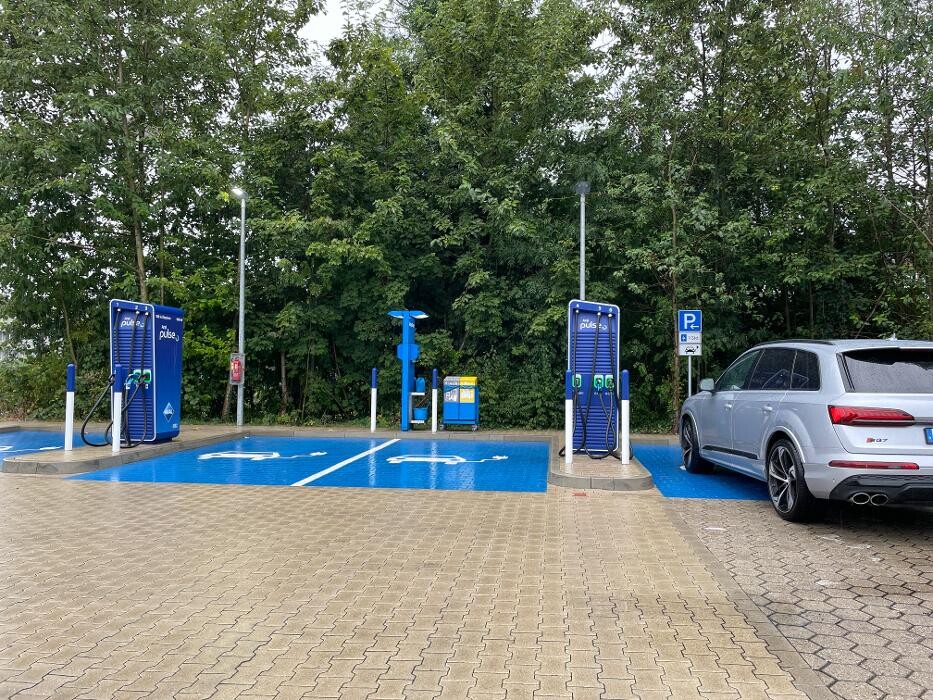 Bilder Aral pulse Ladestation