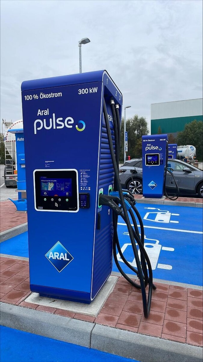 Bilder Aral pulse Ladestation