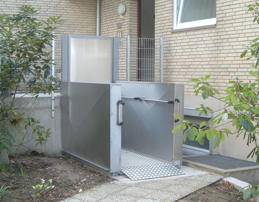 Bilder sani-trans GmbH | Rollstuhllift, Plattformlift & Hublift