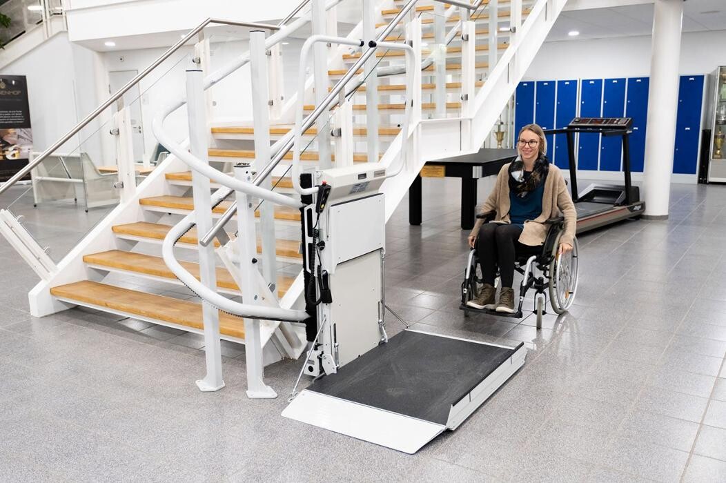 Bilder sani-trans GmbH | Rollstuhllift, Plattformlift & Hublift