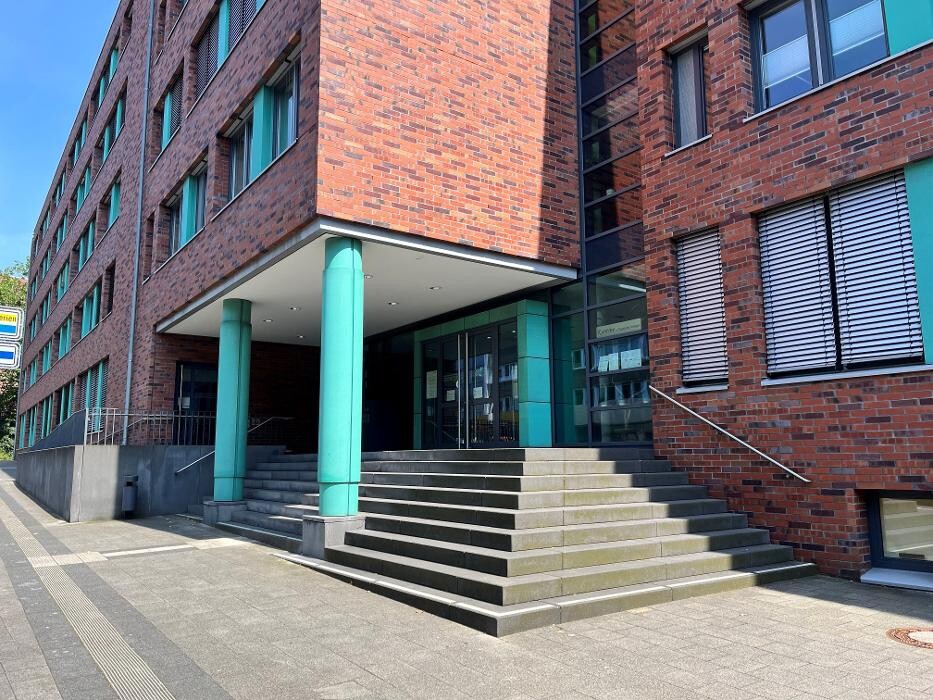 Bilder Finanzamt Solingen