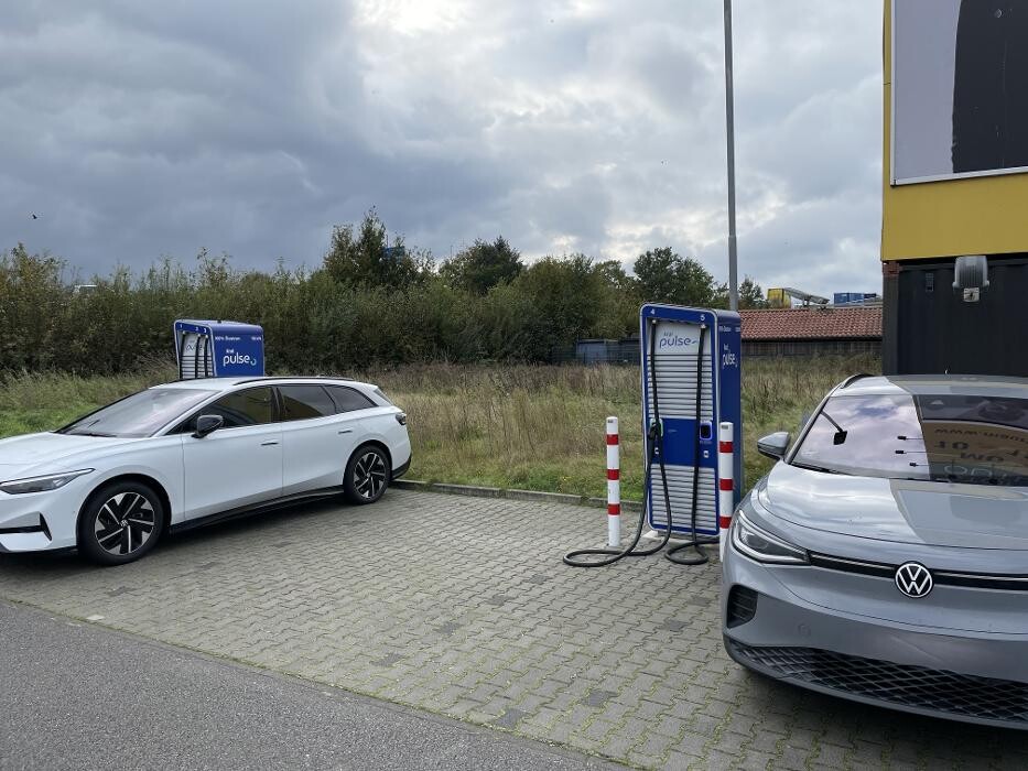 Bilder Aral pulse Ladestation