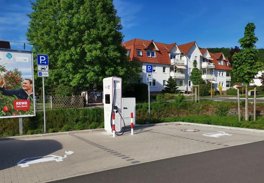 Bilder TEAG Mobil-Ladestation