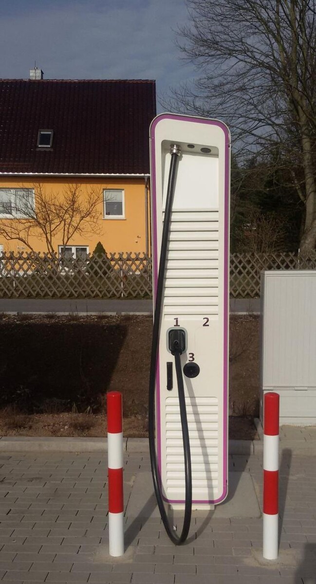 Bilder TEAG Mobil-Ladestation
