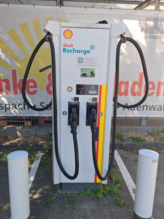 Bilder Shell Recharge Charging Station