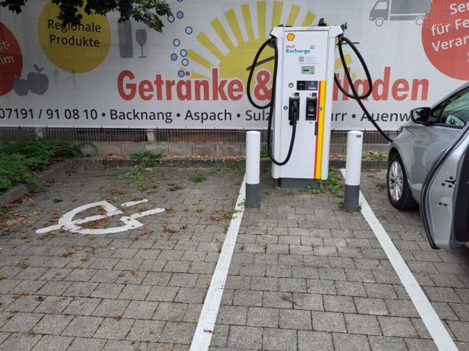 Bilder Shell Recharge Charging Station