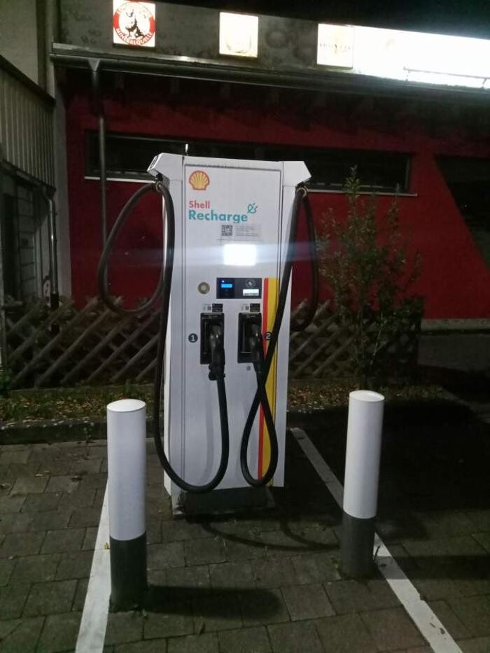 Bilder Shell Recharge Charging Station