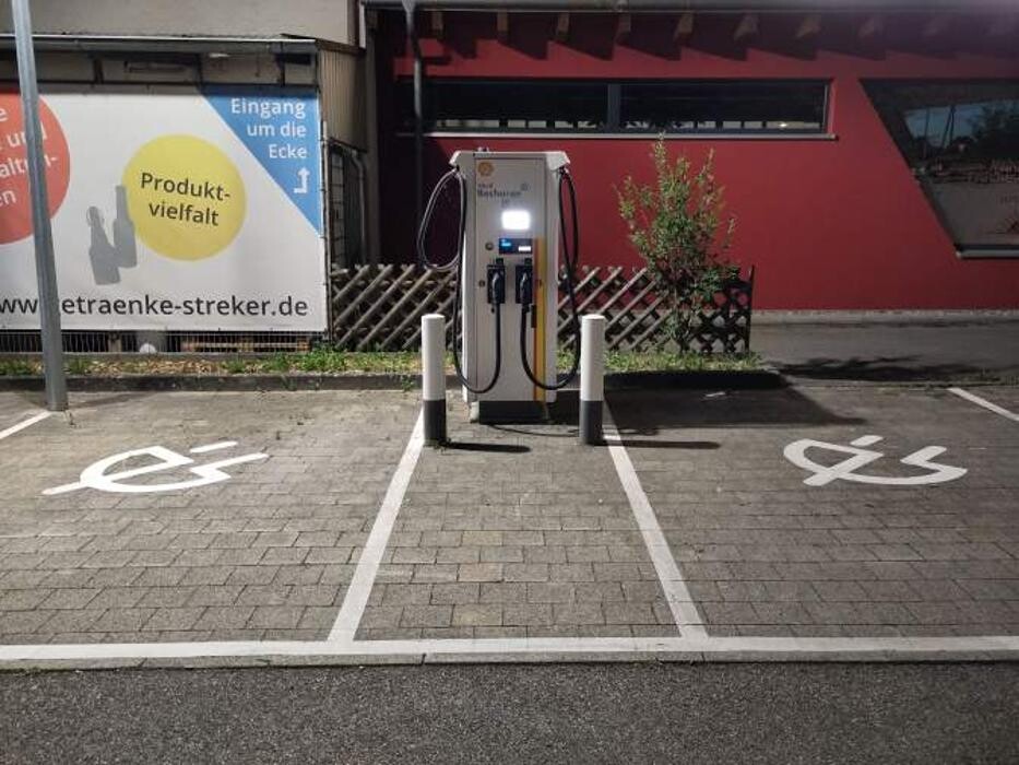 Bilder Shell Recharge Charging Station