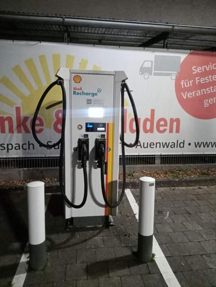 Bilder Shell Recharge Charging Station