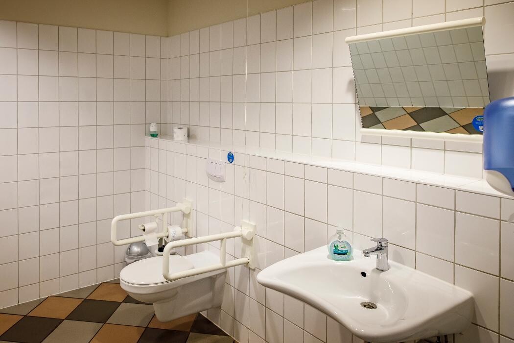 Bilder Shell Recharge Charging Station