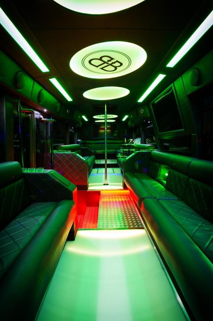 Bilder The Black Bus Partybus