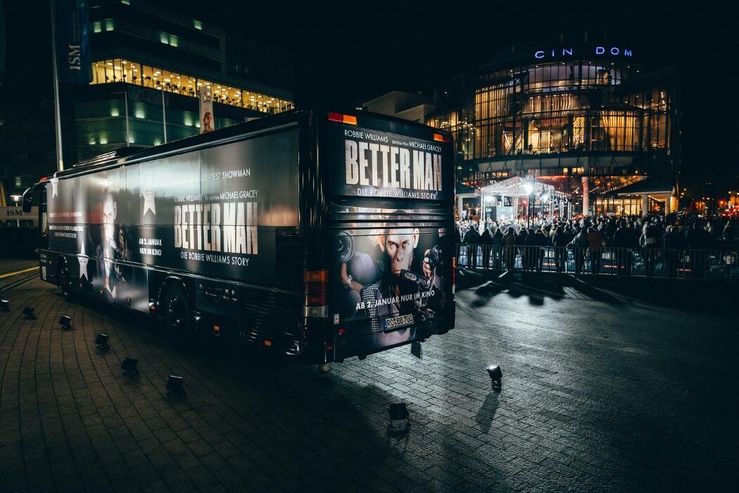Bilder The Black Bus Partybus